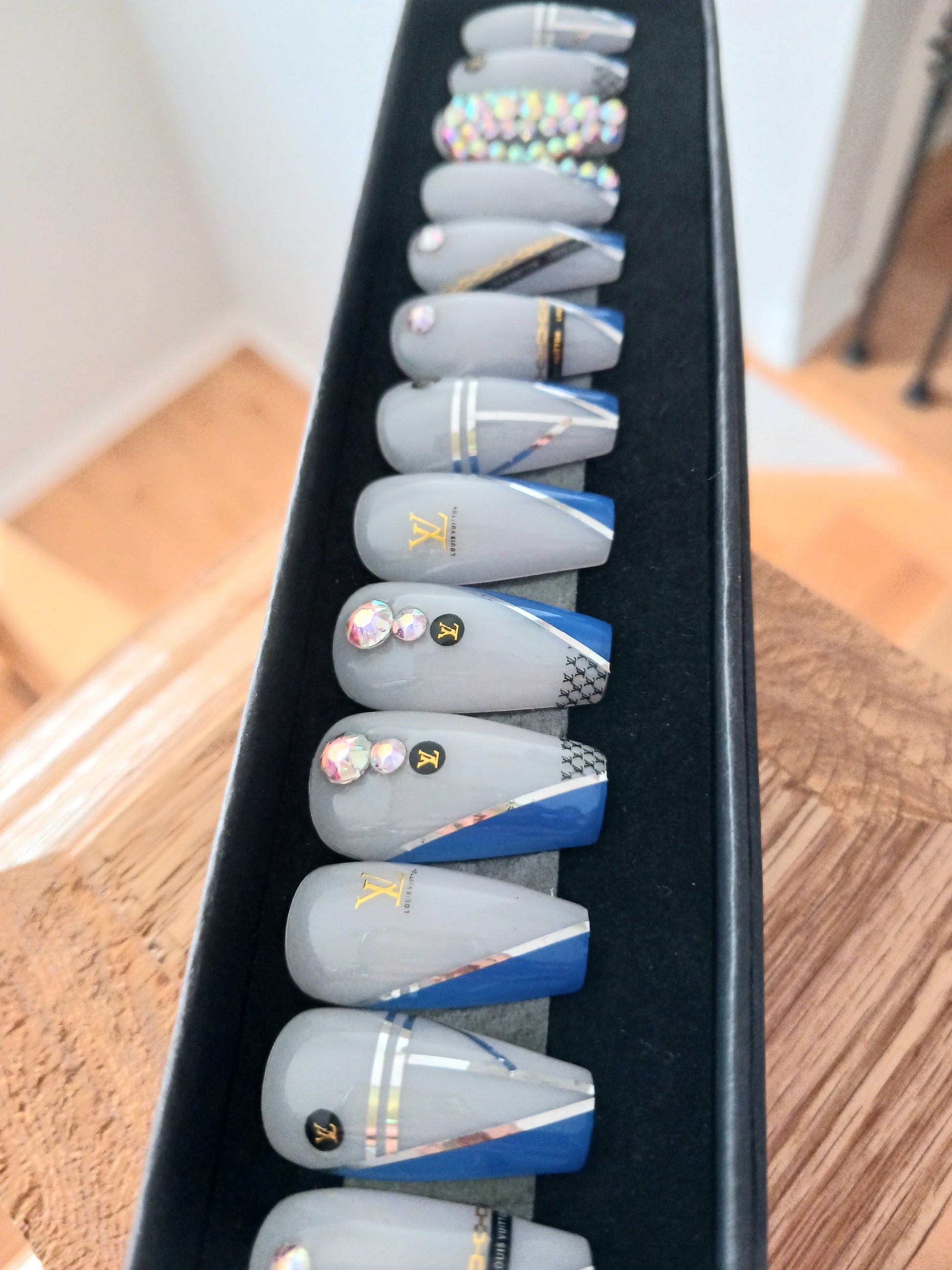 Starriel Nails