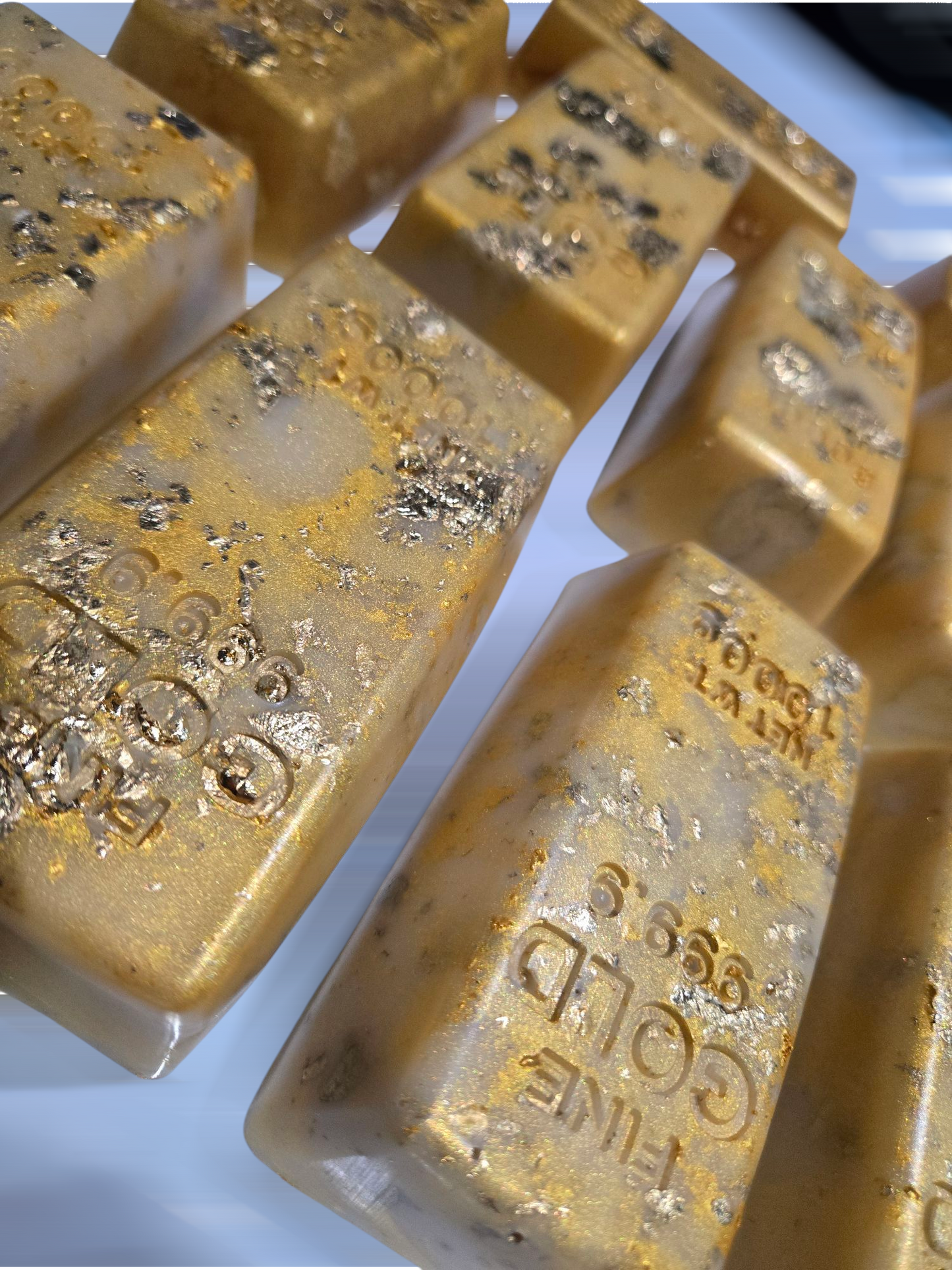 Luxurious Gold Star Bar soap with vegan formula and hydrating properties.